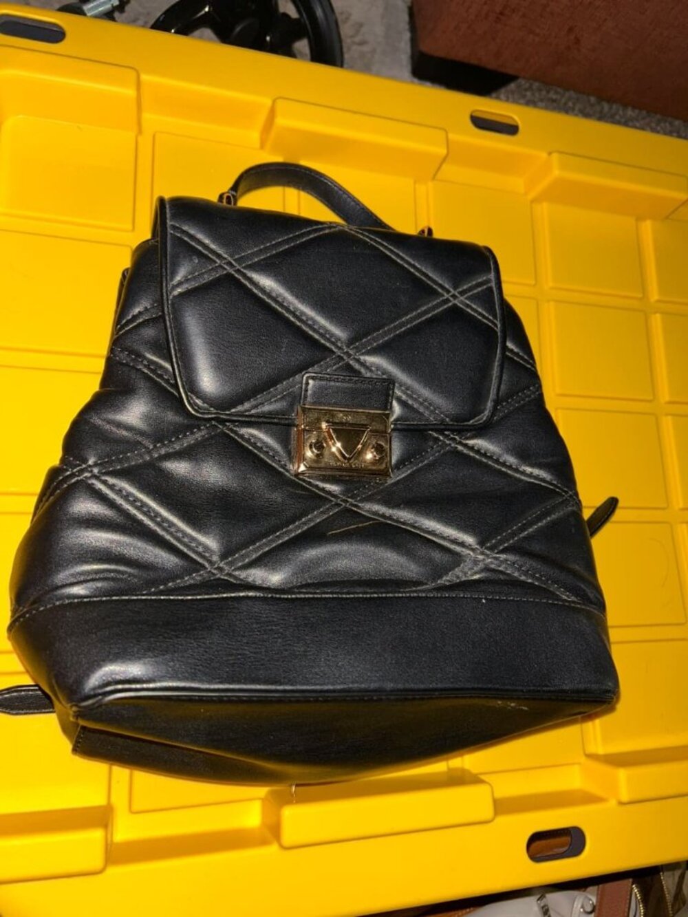 Michael Kors Vivianne Quilted Leather Backpack Black / Gold hardware Good